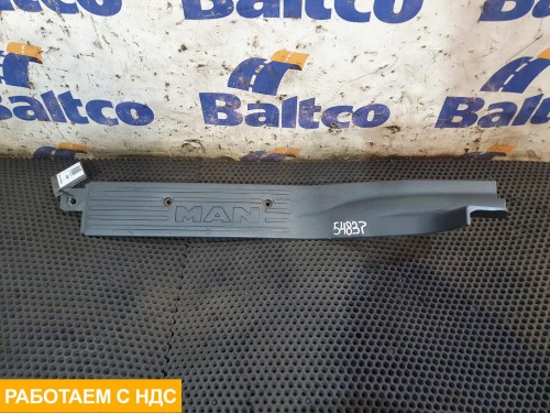 Накладка на порог правая